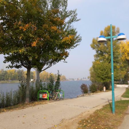 Bungalow At Lake Alte Donau Vienne Extérieur photo